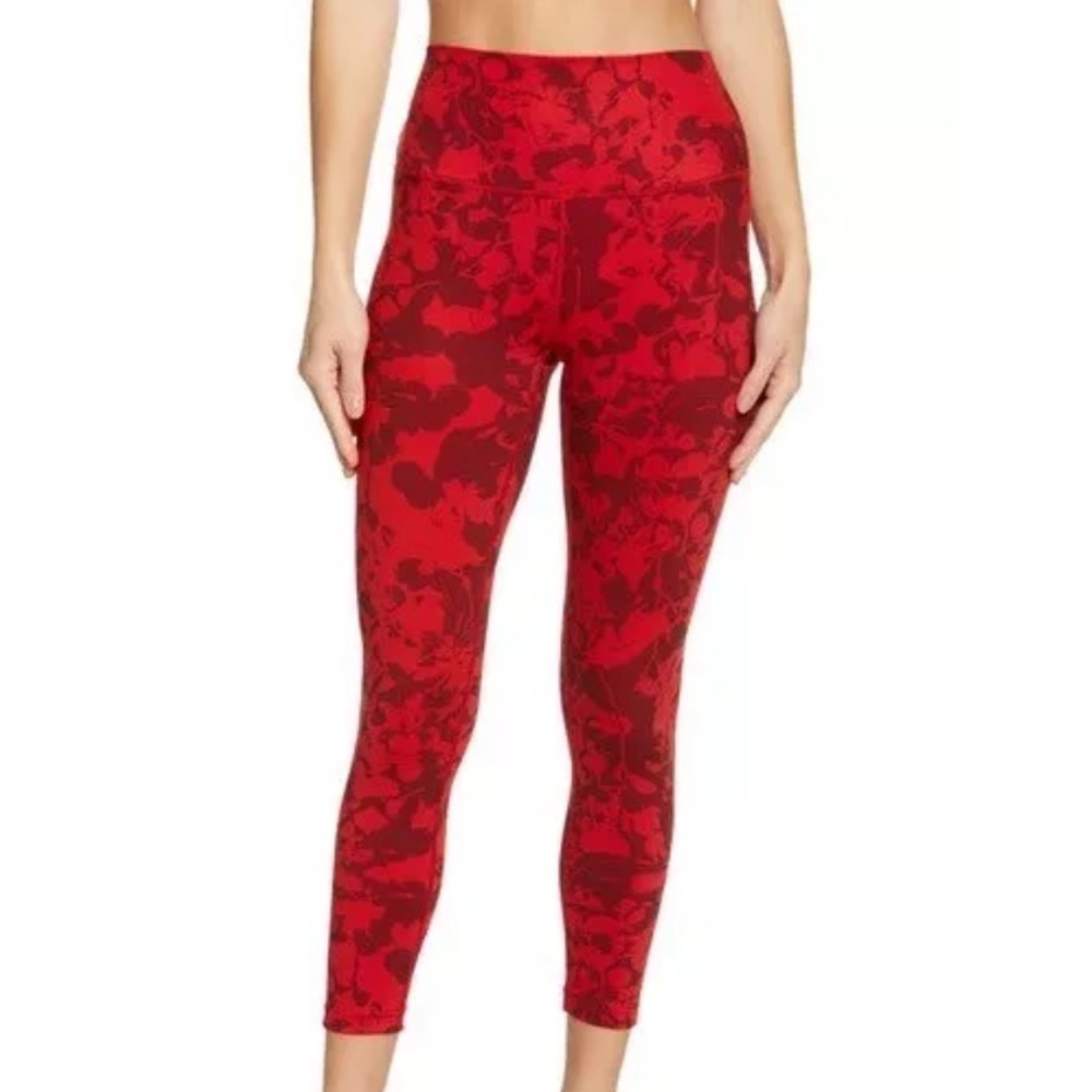 Zella High Waist Studio Lite Flex Leggings - Red Burgundy Floral Camo XS (NWOT)